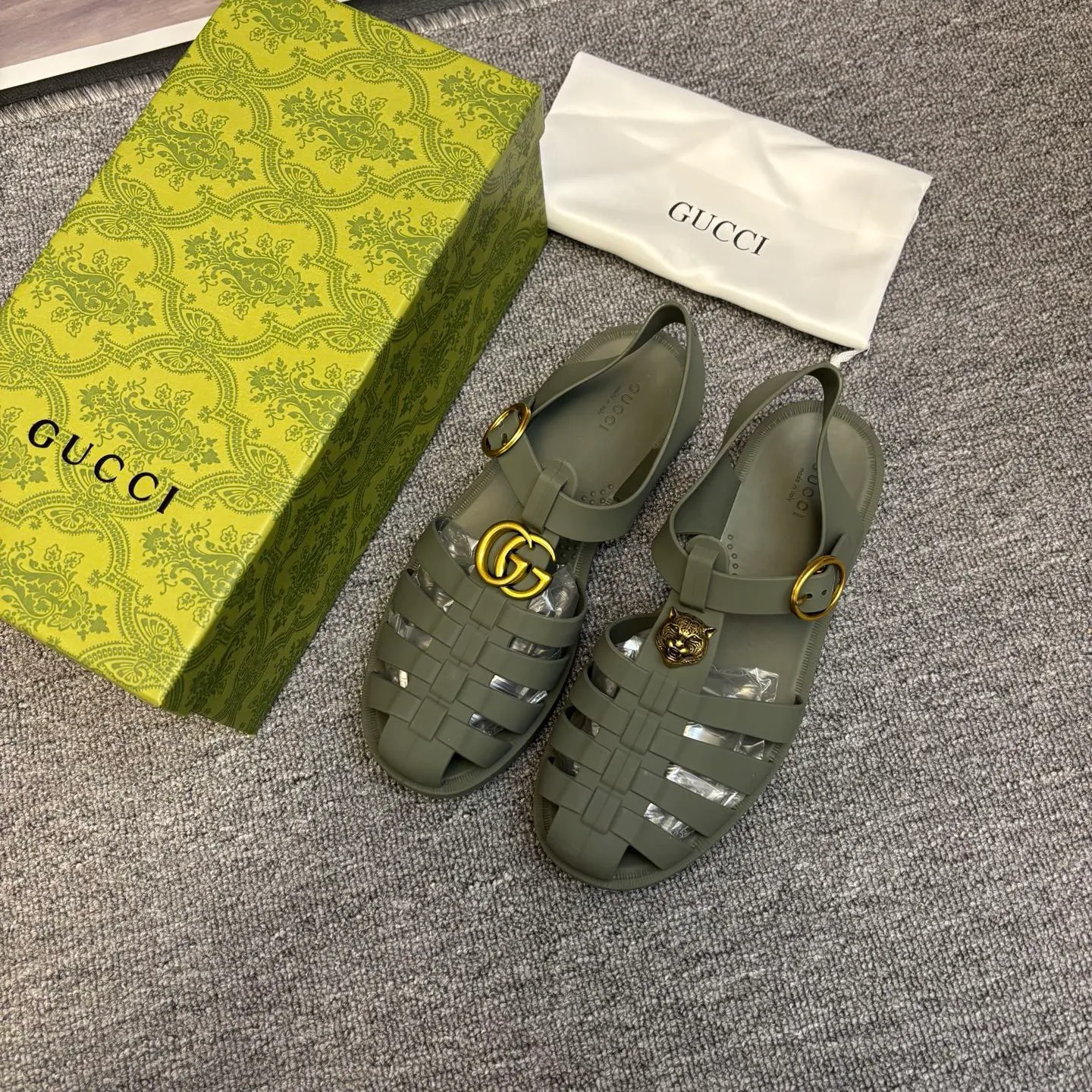 Men's shoes 260💰 [Gucci] Counter quality, top-quality original goods, real photos! Original TPU material, fine workmanship, comfortable; genuine 1:1 replica Size: 36 ~ 46